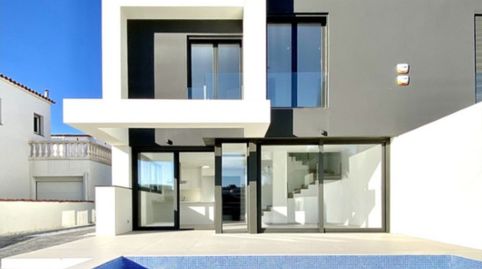 Nueva casa en el Sector Requesens de Empuriabrava. Es una oportunidad de inversión inmobiliaria en la Costa Brava.La propiedad ofr, image 3