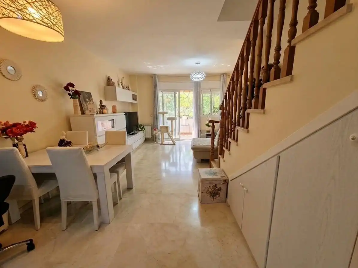 Sala d'estar de Dúplex en venda en Can Serra - Pubilla Cases