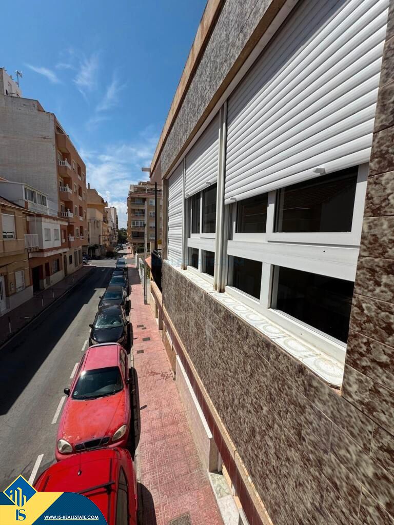 Exterior view of House or chalet for sale in Torrevieja  with Terrace and Furnished