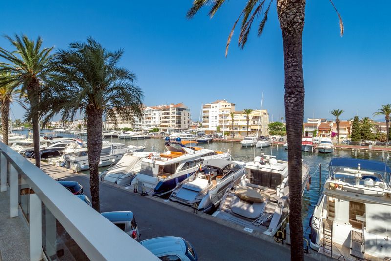 Apartament en venda en Empuriabrava amb Calefacció i Terrassa