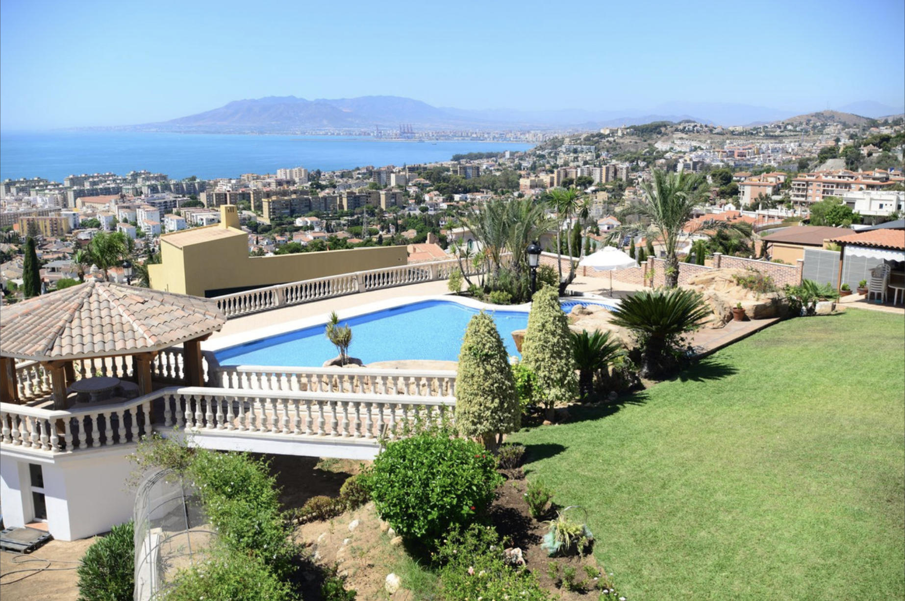 Jardí de Casa o xalet en venda en Málaga Capital amb Aire condicionat, Calefacció i Jardí privat