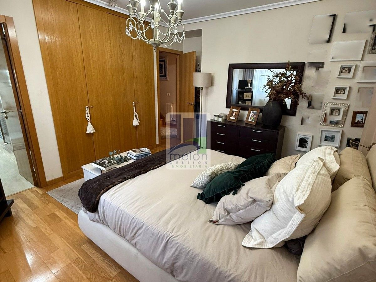 Dormitori de Casa o xalet en venda en Burgos Capital amb Traster