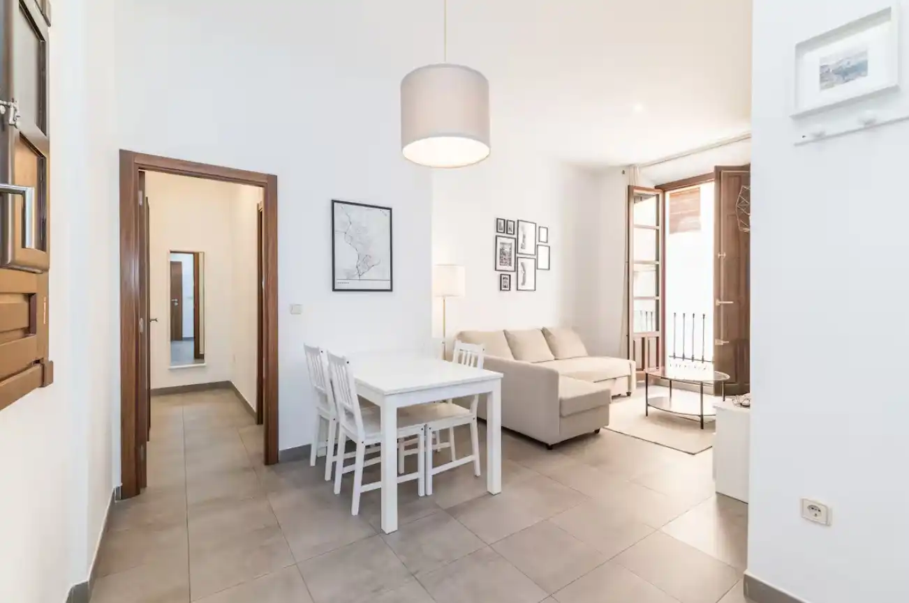 Sala d'estar de Apartament de lloguer en Granada amb Aire condicionat, Calefacció i Parquet