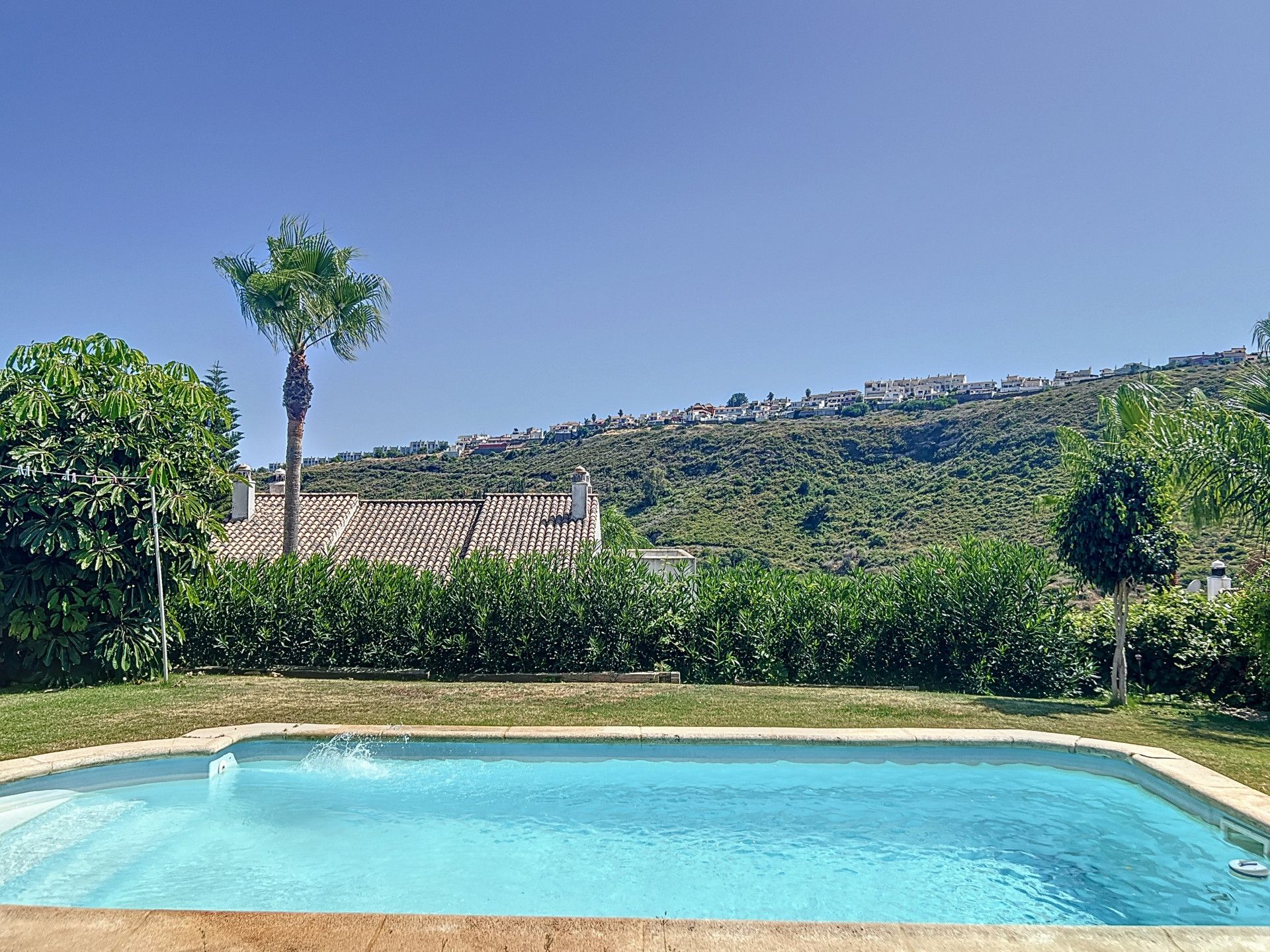 Jardí de Casa adosada en venda en Manilva amb Jardí privat, Terrassa i Piscina