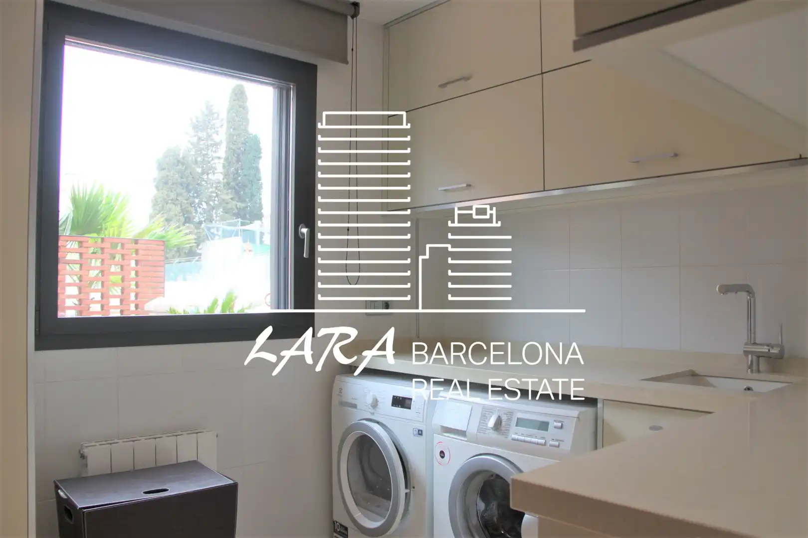 Vista exterior de Casa o chalet de alquiler con opción a compra en Viladecans con Aire acondicionado, Calefacción y Jardín privado