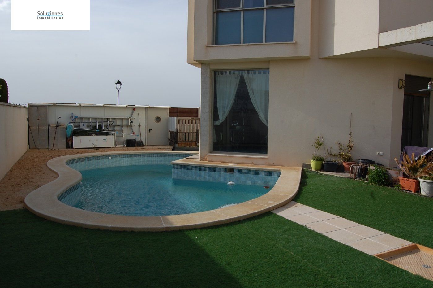 Piscina de Casa o xalet en venda en  Albacete Capital amb Aire condicionat, Calefacció i Jardí privat