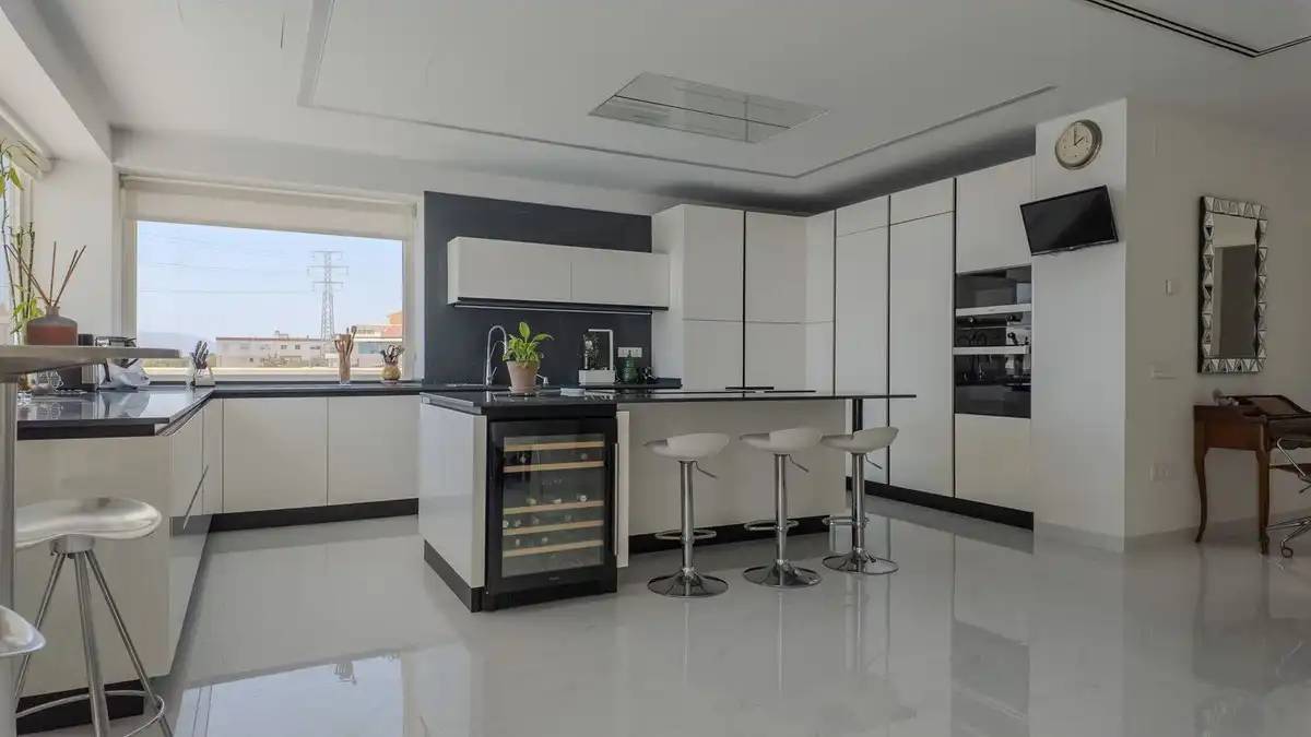 Cocina de Casa o chalet en venta en Málaga con Aire acondicionado, Calefacción y Piscina