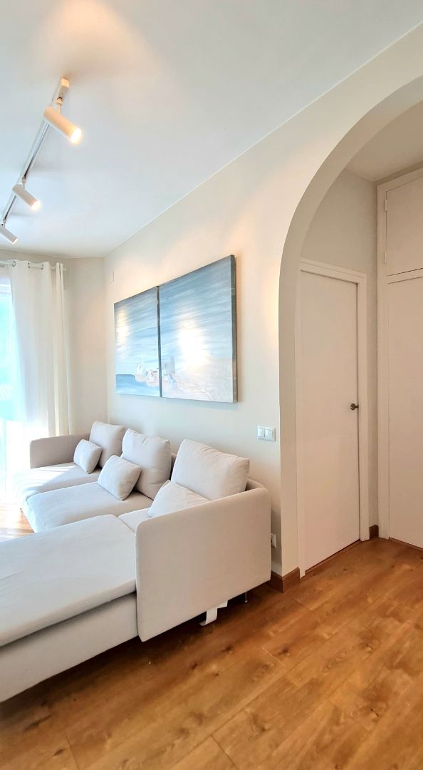 Sala de estar de Piso de alquiler en  Barcelona Capital con Aire acondicionado, Calefacción y Parquet