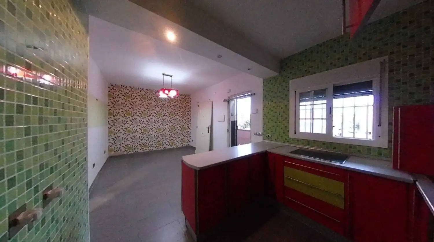 Cocina de Piso en venta en La Línea de la Concepción