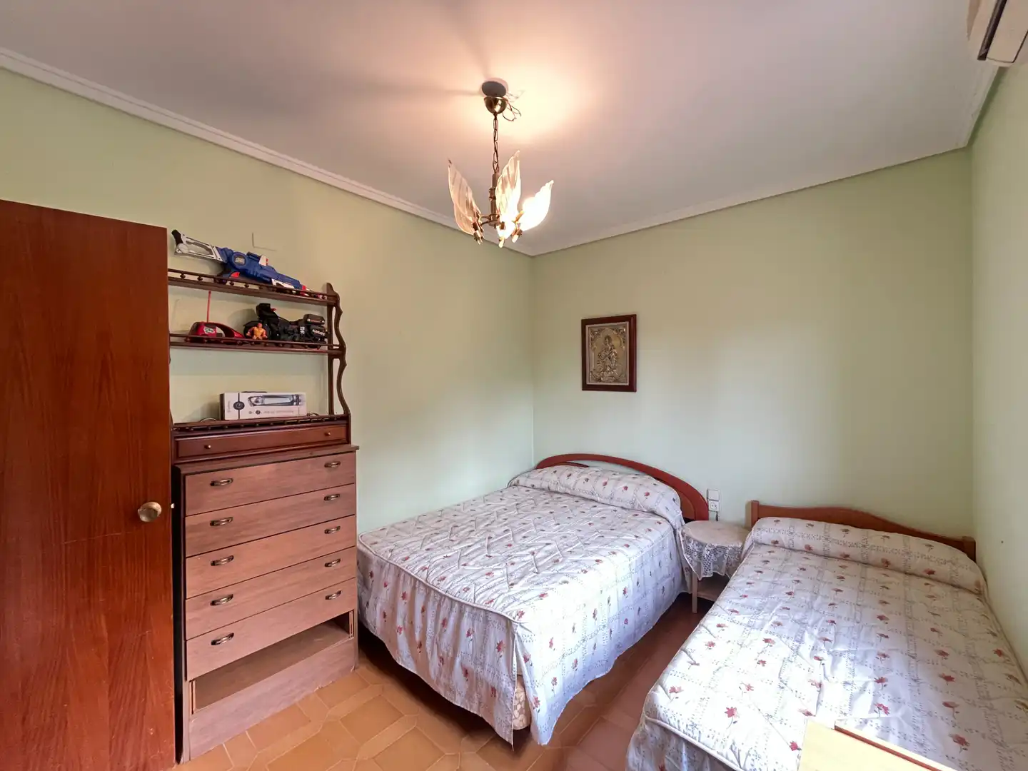 Habitación de Casa o chalet en venta en Sagunto / Sagunt con Jardín privado, Terraza y Trastero