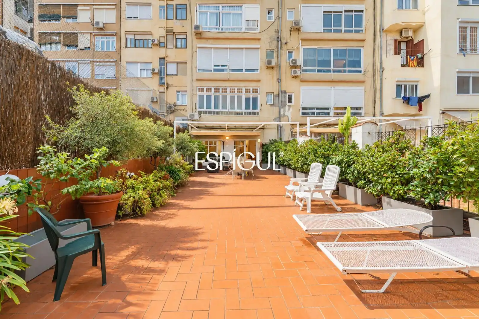 Flat with balcony for sale in Corsega, imagen 3