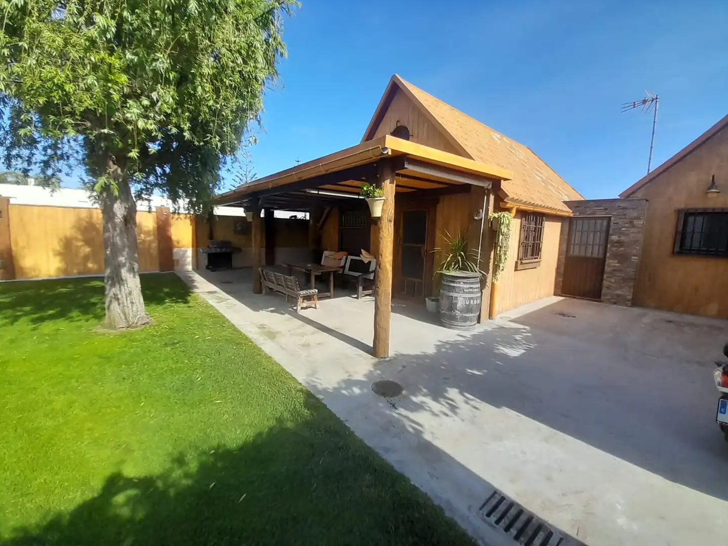 Außenansicht von Country house zum Verkauf in Chipiona mit Heizung
