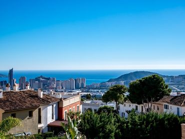 Villa avec piscine à vendre à Golf Bahía