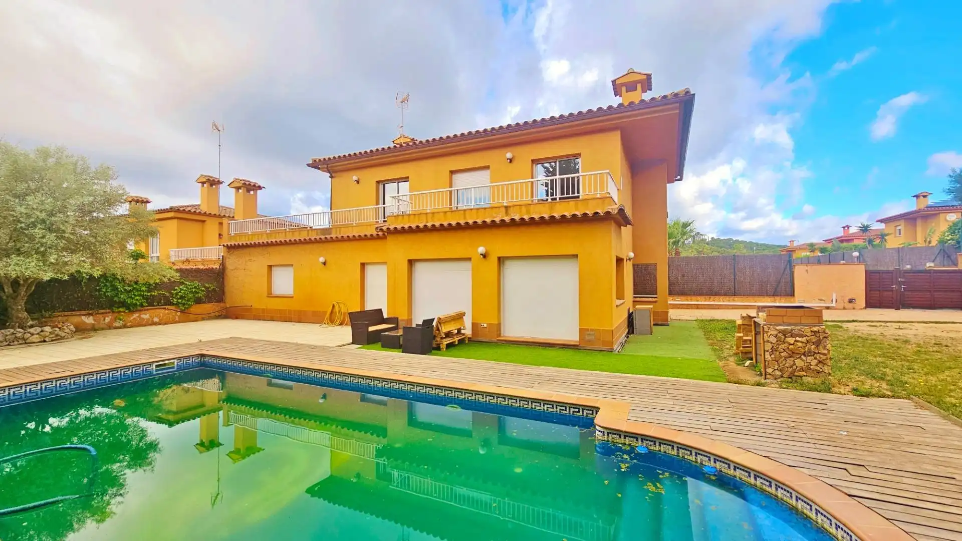 Vista exterior de Apartamento en venta en Lloret de Mar con Aire acondicionado, Calefacción y Jardín privado