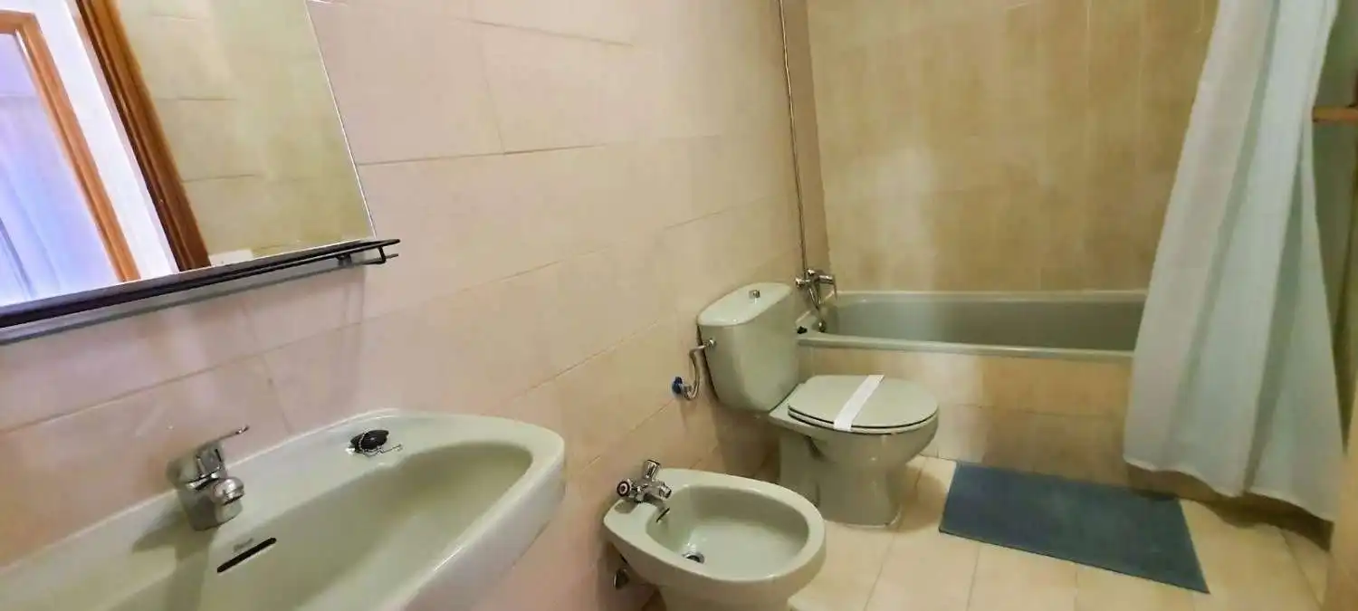 Bany de Apartament en venda en Santa Cruz de Tenerife amb Terrassa, Piscina i Moblat