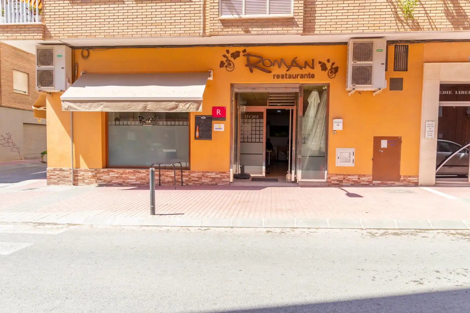 Gewerbefläche zum Verkauf in Avenida SALUD, imagen 4