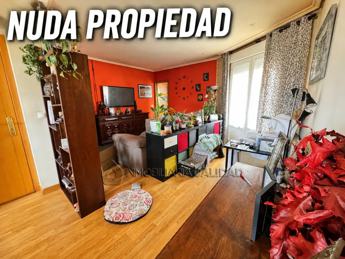 Sala d'estar de Pis en venda en Burgos amb Calefacció i Traster
