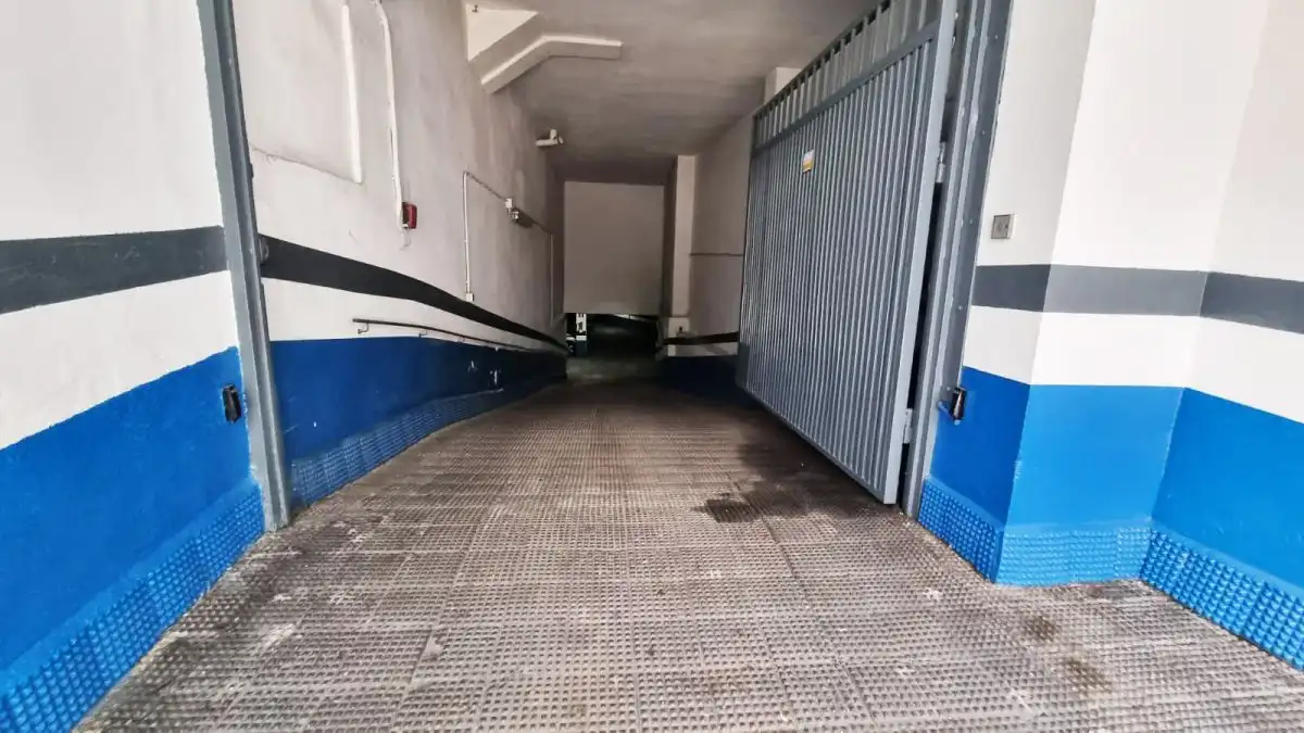 Parking of Garage for rent in Sevilla