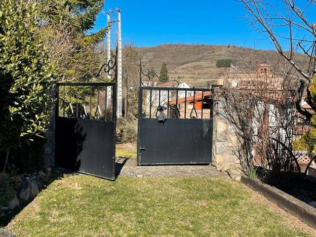 Casa-chalet en Venta en Calle la Iglesia en Ojacastro