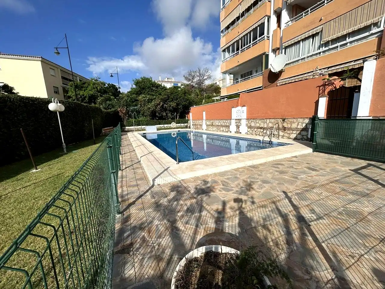 Piscina de Pis en venda en Benalmádena amb Aire condicionat, Calefacció i Terrassa