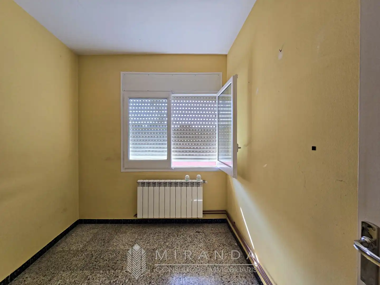 Bedroom of Flat for sale in Canovelles  with Terrace, Balcony and Internet