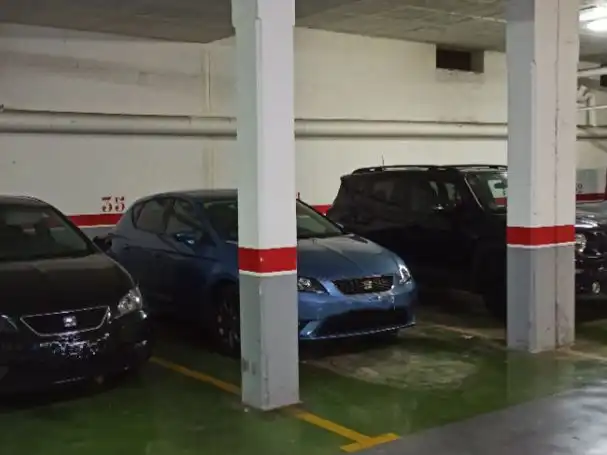 Einzelparkplatz zur Miete in Carrer de Montserrat Roig 5, imagen 2