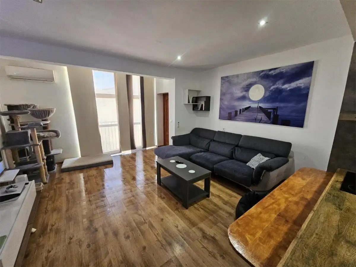 Sala d'estar de Pis en venda en Torremolinos amb Aire condicionat, Jardí privat i Terrassa