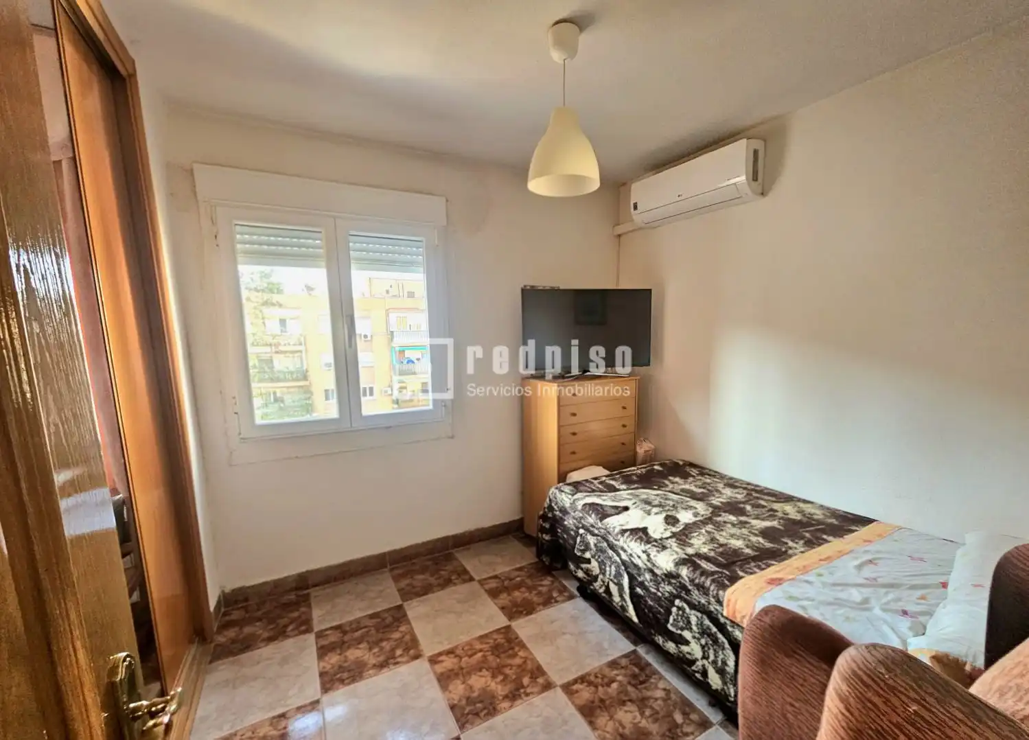 Habitación de Piso en venta en Alcalá de Henares con Aire acondicionado, Calefacción y Jardín privado