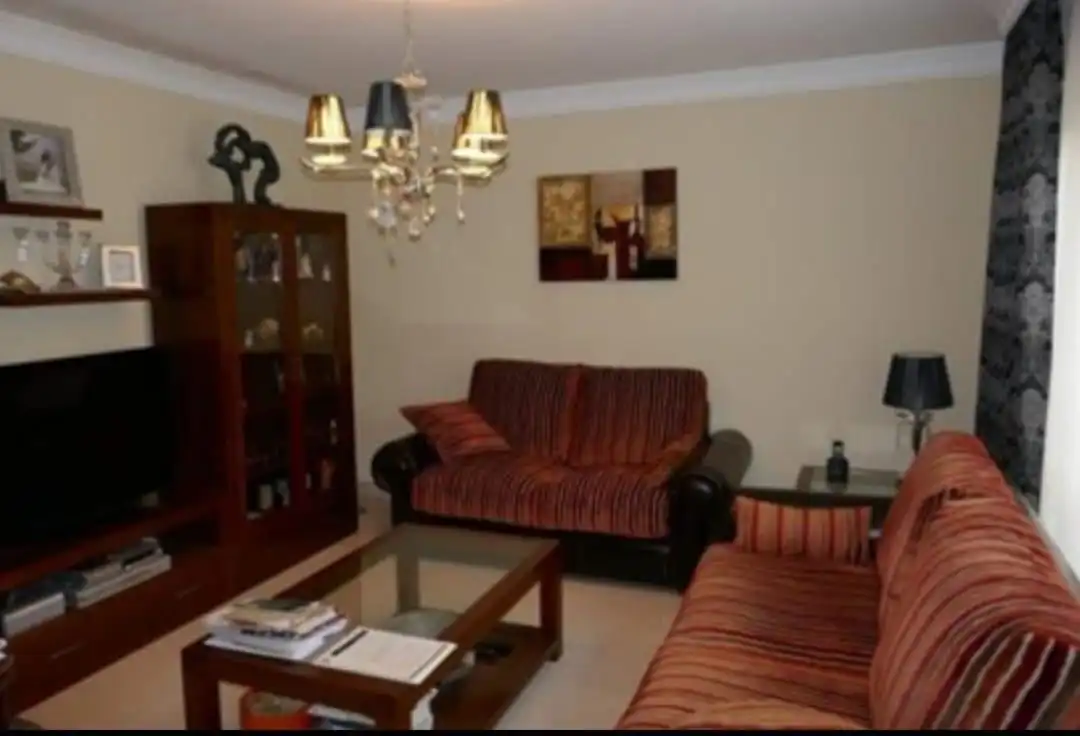 Sala de estar de Casa adosada en venta en Fuensaldaña con Calefacción y Trastero