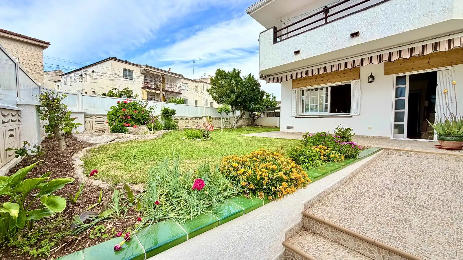 Jardín de Casa o chalet en venta en Cunit con Aire acondicionado, Calefacción y Jardín privado