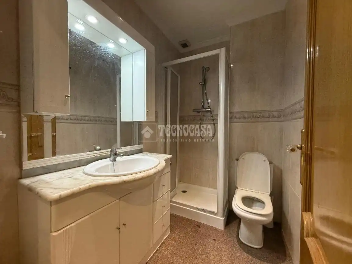 Baño de Casa adosada en venta en Sant Joan Despí