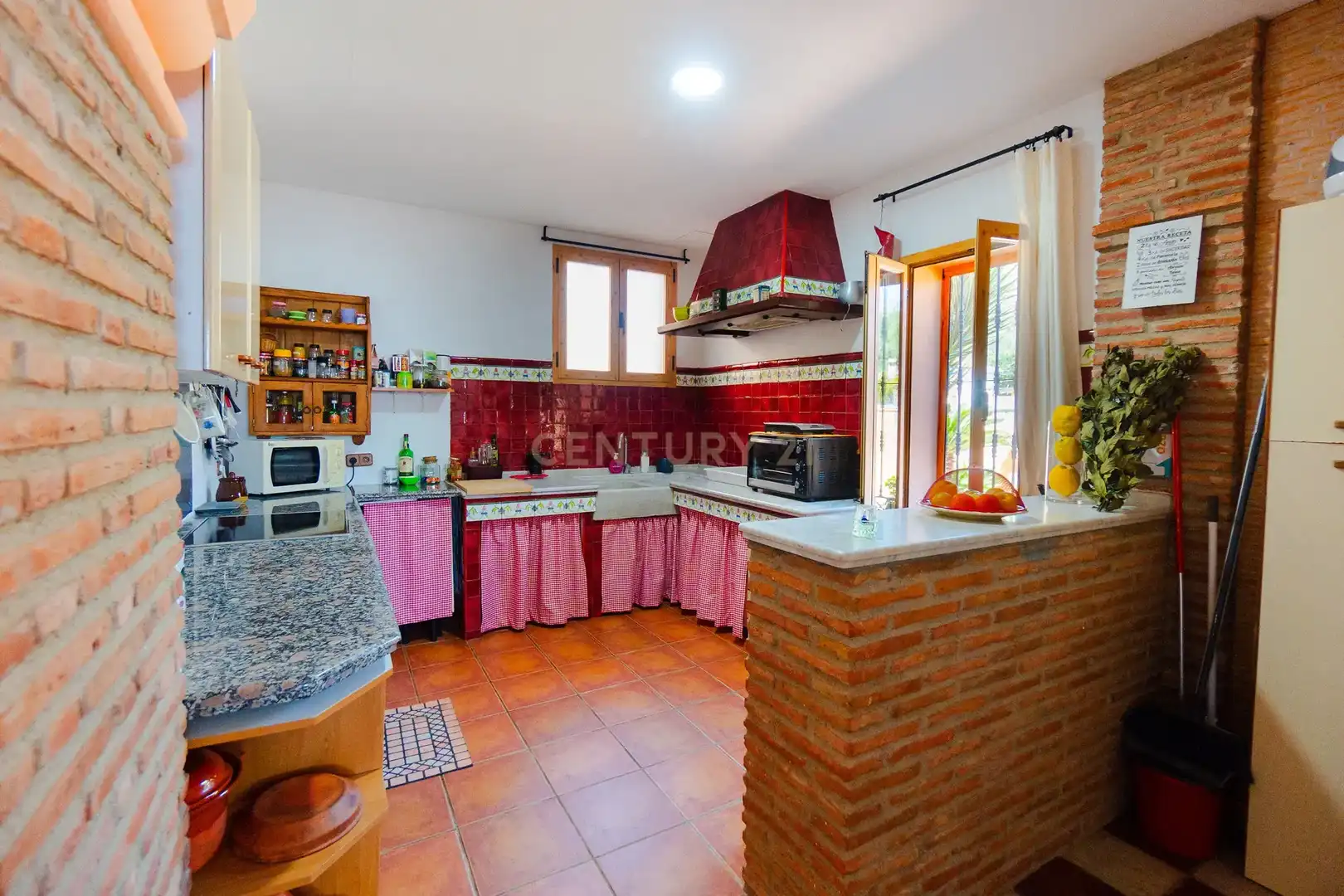 Cocina de Casa o chalet en venta en Torremolinos con Aire acondicionado, Jardín privado y Trastero