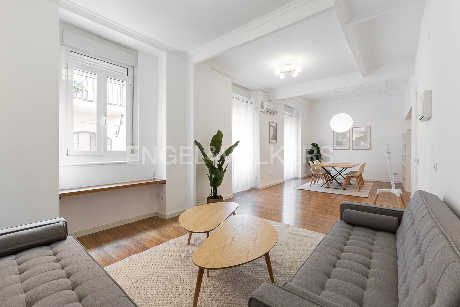 Sala d'estar de Apartament de lloguer en  Valencia Capital amb Aire condicionat, Calefacció i Moblat