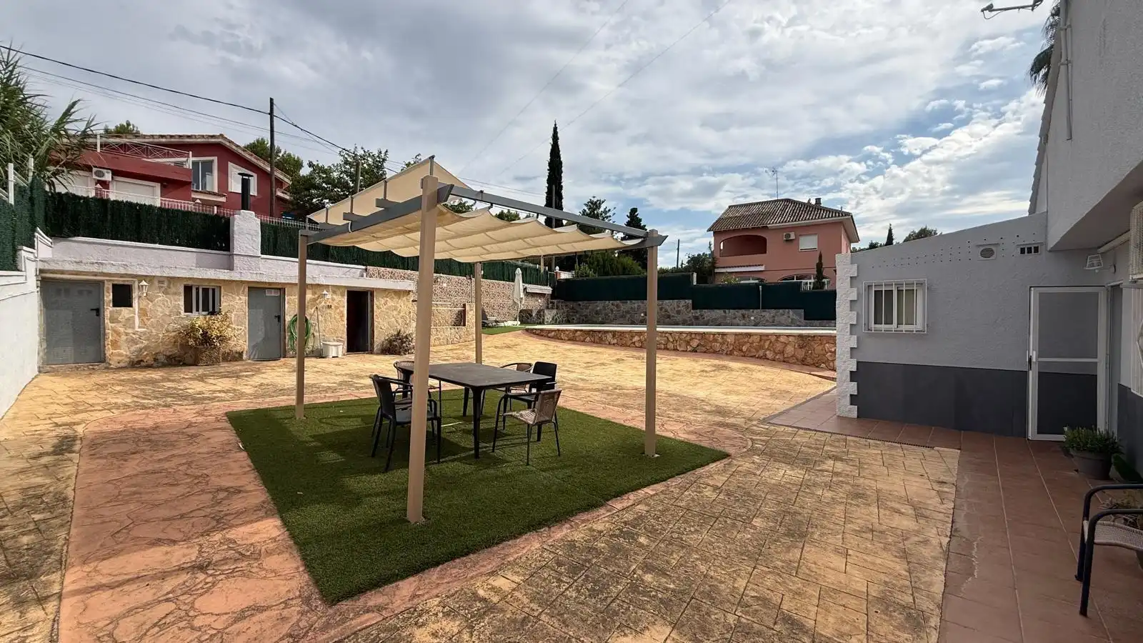 Terrassa de Casa o xalet en venda en Chiva amb Aire condicionat, Calefacció i Jardí privat
