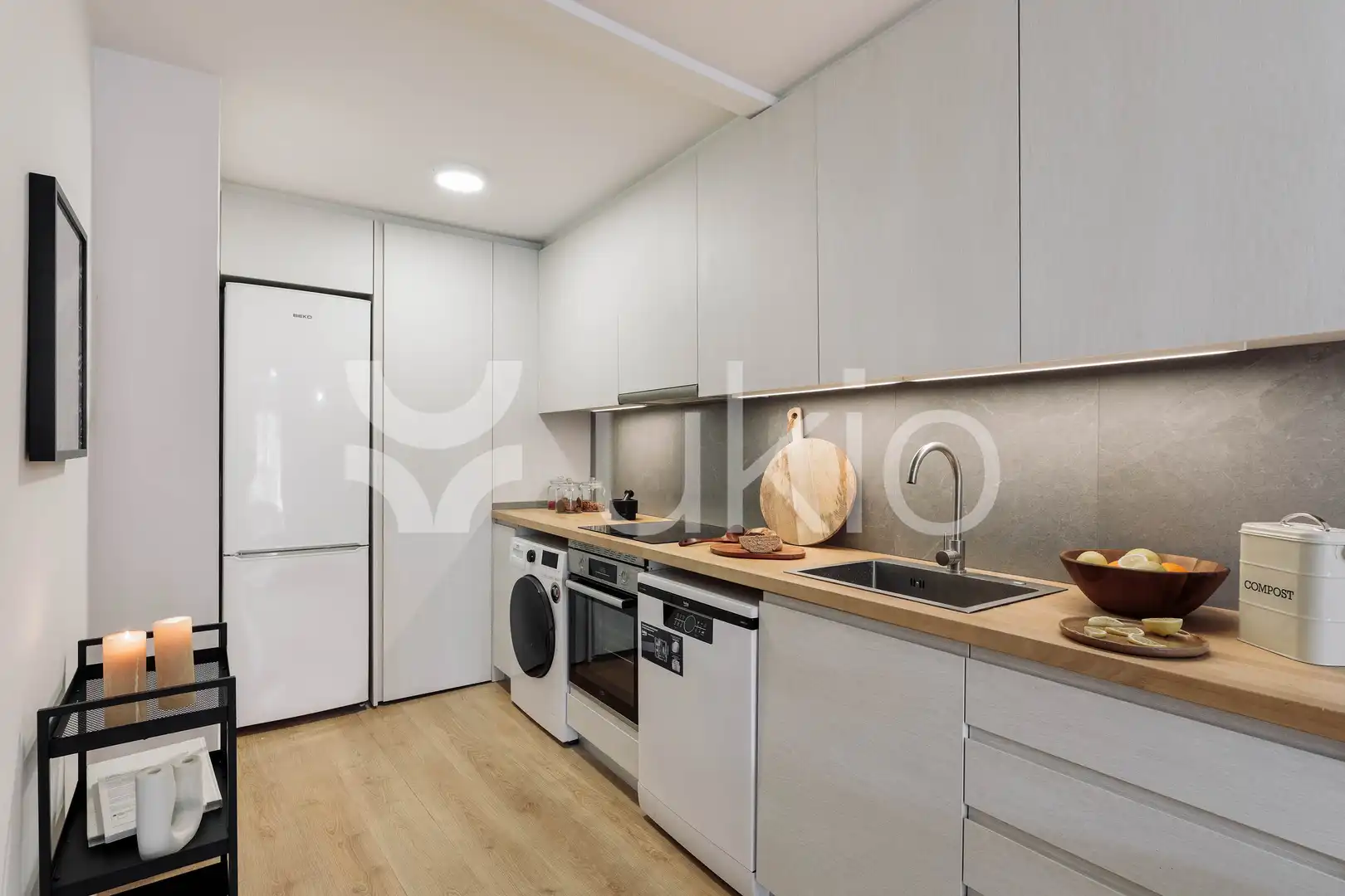 Cocina de Apartamento de alquiler en Barcelona con Aire acondicionado, Calefacción y Amueblado