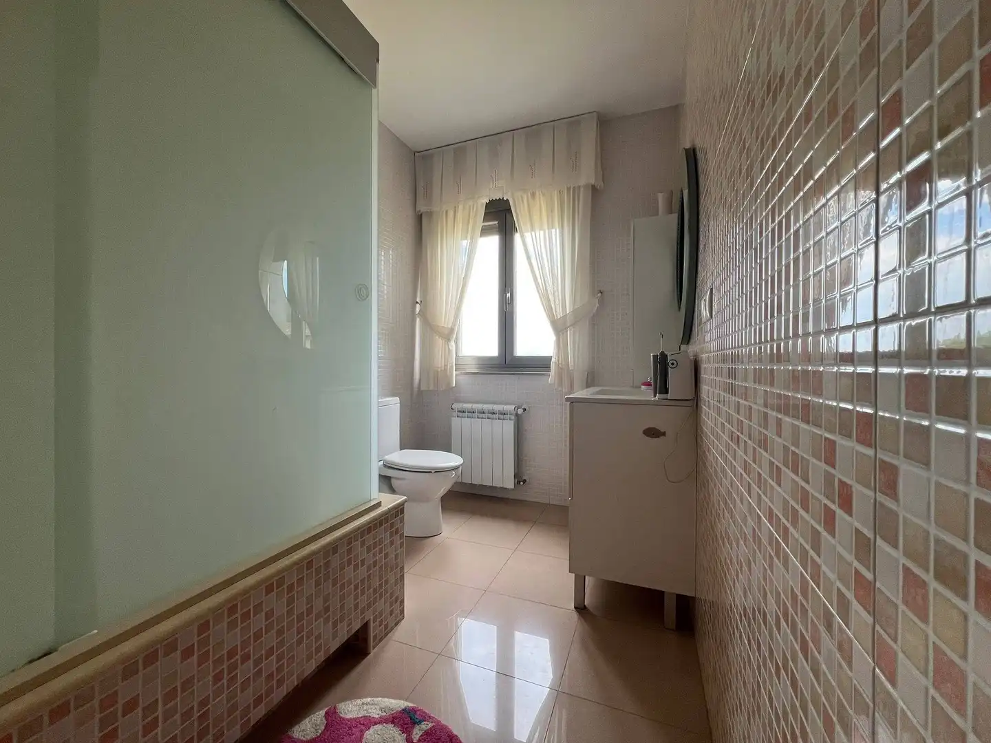 Bathroom of Houses for rent in Padrón  with Heating, Private garden and Storage room