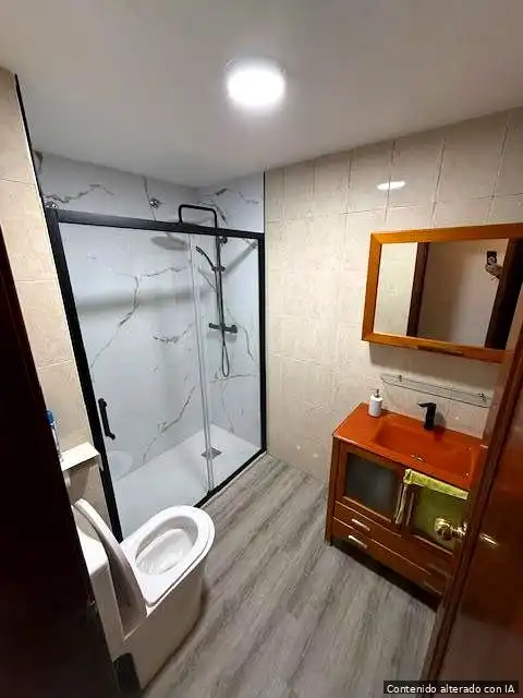 Bathroom of Flat for sale in Málaga  with Terrace and Furnished