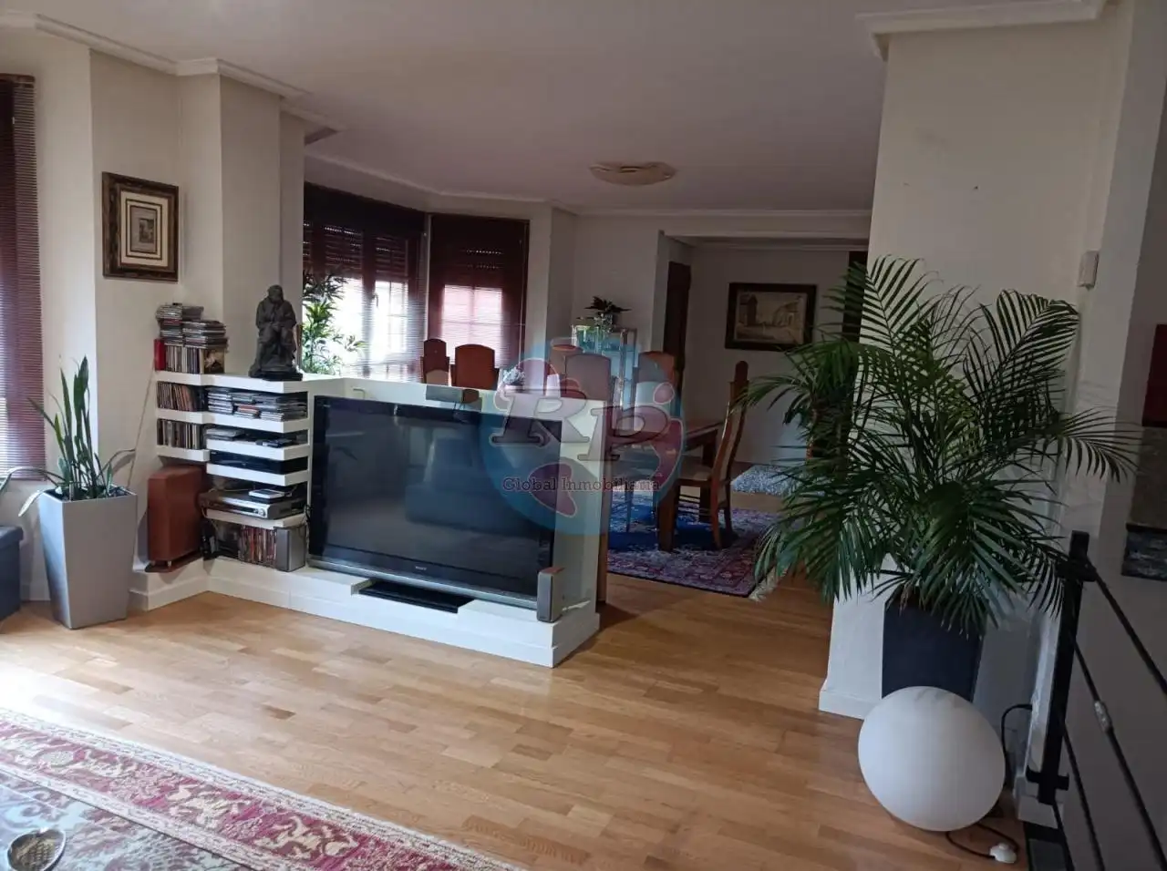 Sala de estar de Casa o chalet en venta en Sariegos con Calefacción, Jardín privado y Parquet