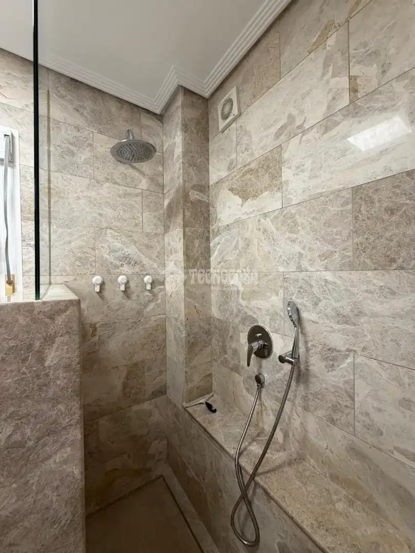 Baño de Casa o chalet en venta en Montequinto con Aire acondicionado, Jardín privado y Terraza