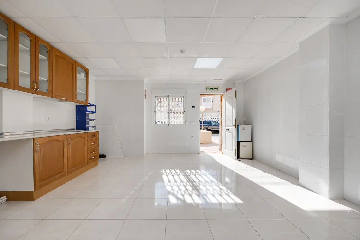 Commercial properties for sale in Torrevieja  with Air Conditioner
