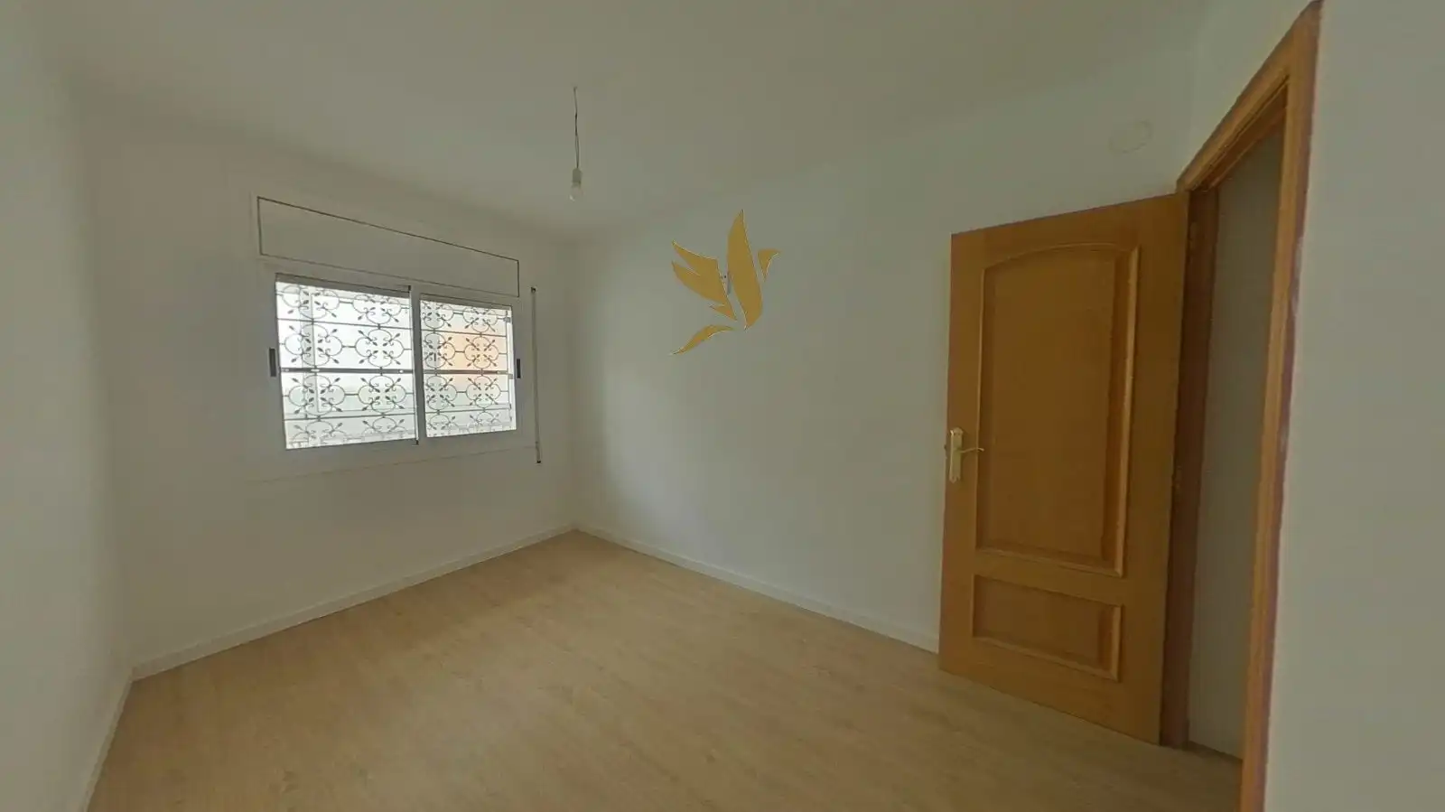 Bedroom of Flat for sale in Badalona