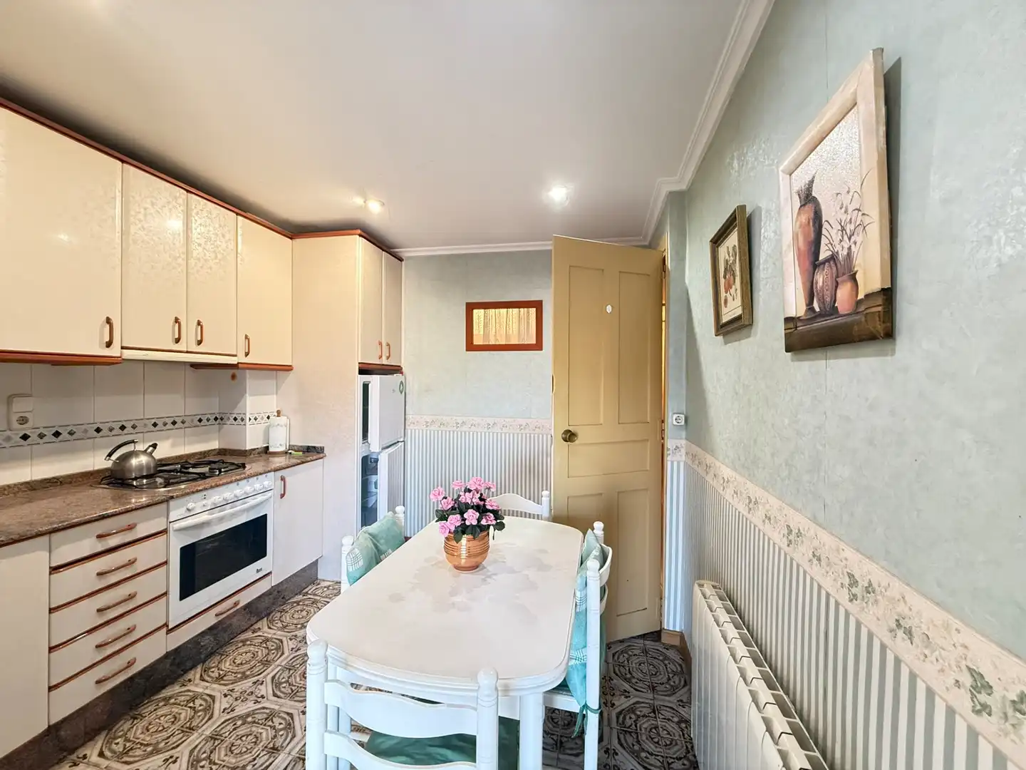 Cocina de Ático en venta en Caspe con Aire acondicionado, Calefacción y Amueblado