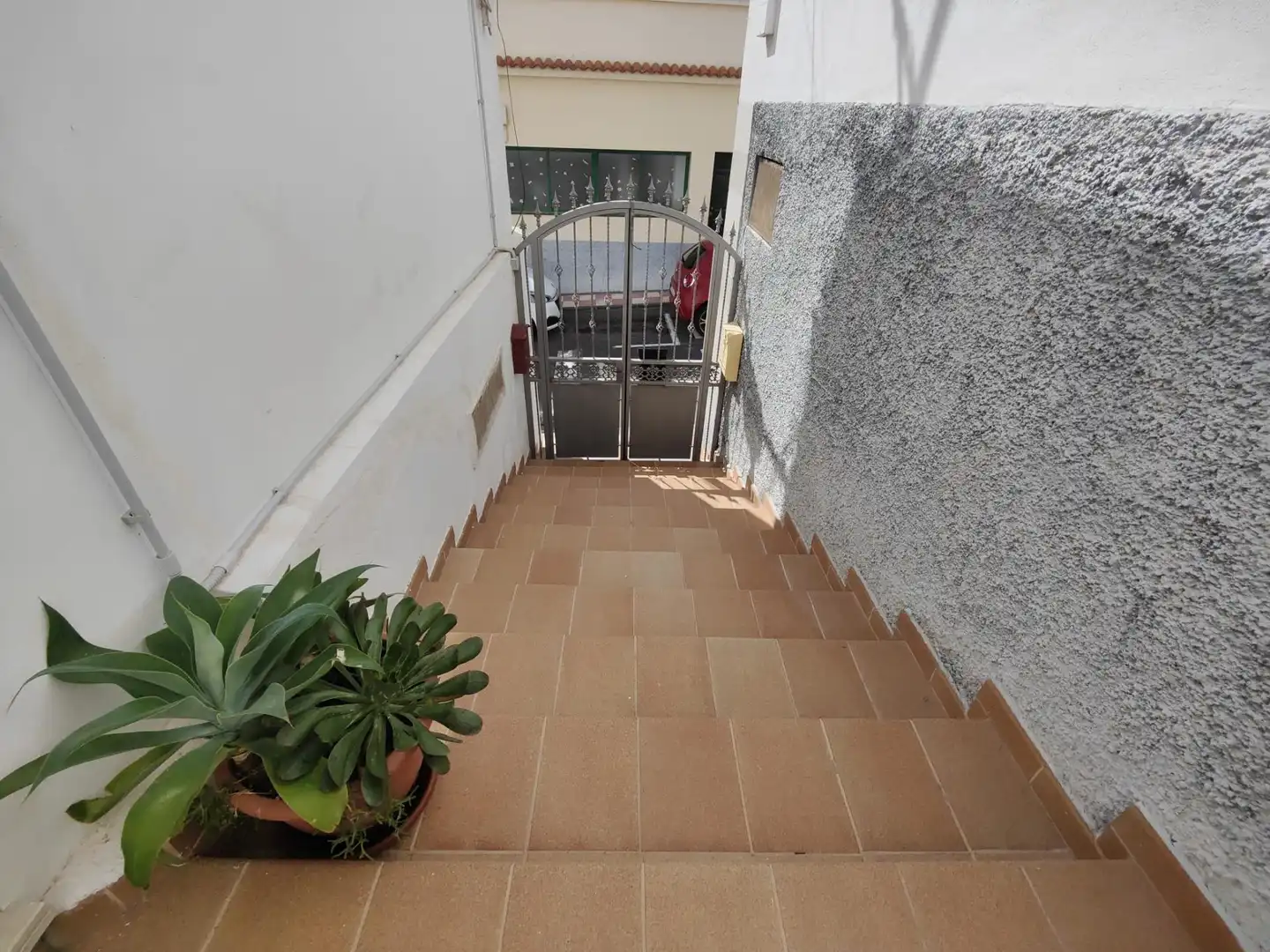 Haus oder Chalet zum Verkauf in Adeje mit Privatgarten, Terrasse und Möbliert