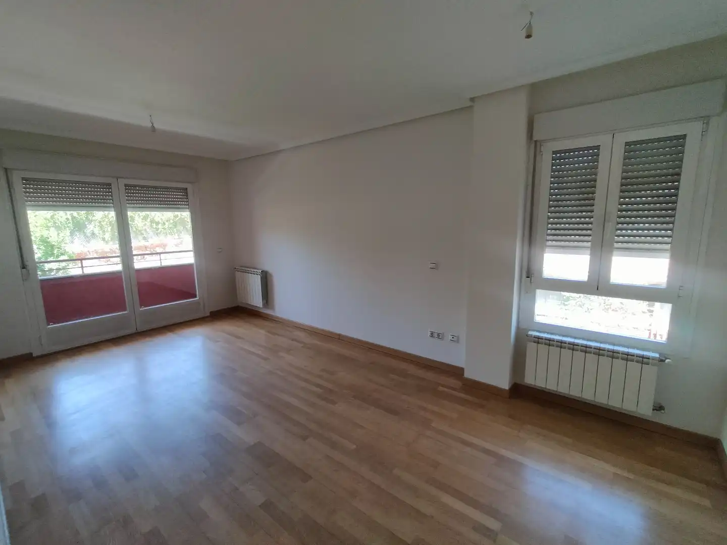 Wohnzimmer von Wohnung zur Miete in Collado Villalba mit Heizung, Parkett und Terrasse