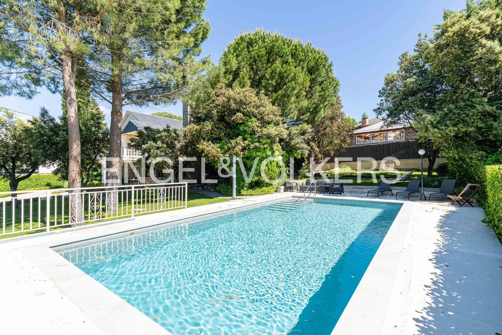 Piscina de Casa o chalet de alquiler en Alpedrete con Calefacción y Jardín privado