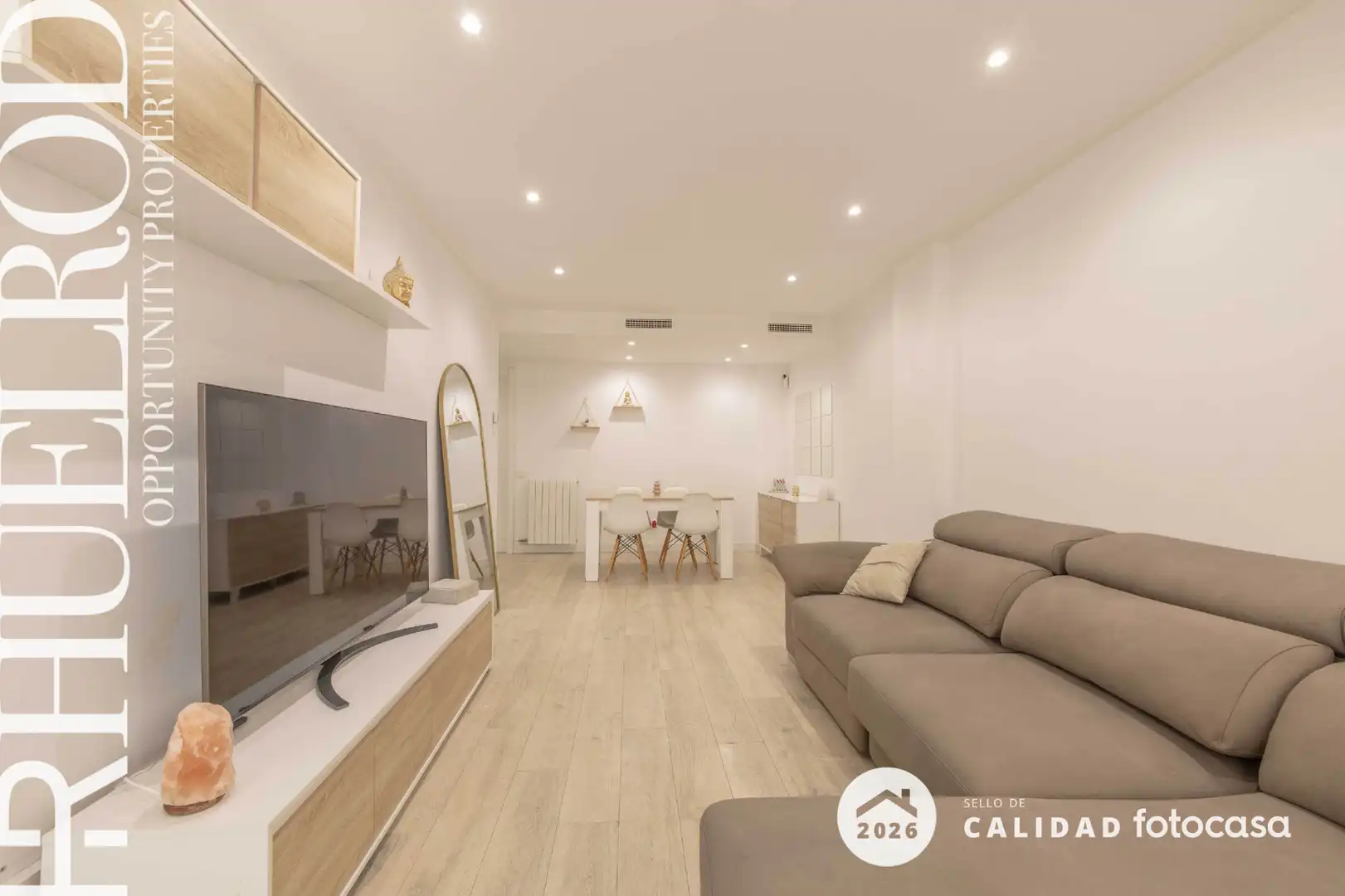 Sala d'estar de Pis en venda en Badalona amb Calefacció, Parquet i Traster