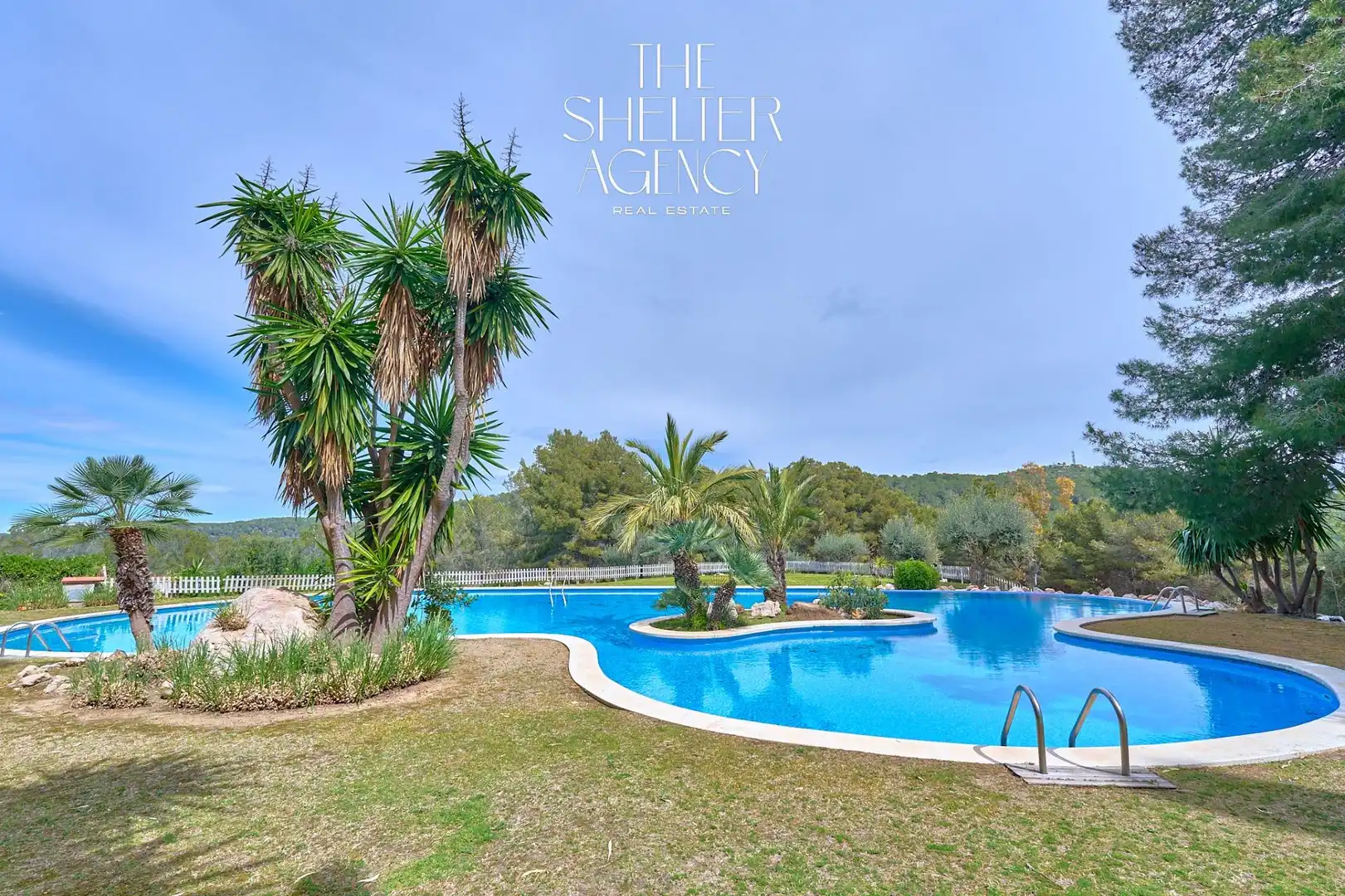 Piscina de Casa adosada en venda en Sitges amb Calefacció, Jardí privat i Terrassa