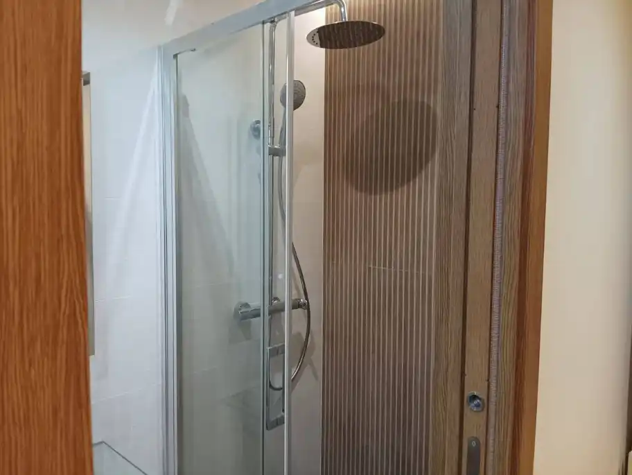 Baño de Piso de alquiler en El Masnou con Horno y Se aceptan mascotas