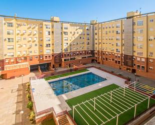 Piscina de Pis en venda en  Sevilla Capital amb Aire condicionat i Piscina comunitària