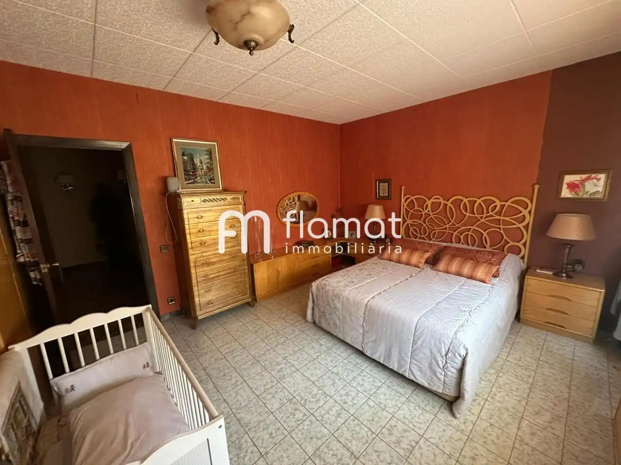 Habitación de Edificio en venta en Santa Coloma de Gramenet